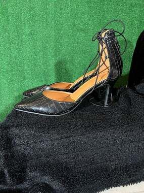 Black Faux Croc Lace-Up Pointed Toe Heels Size 40